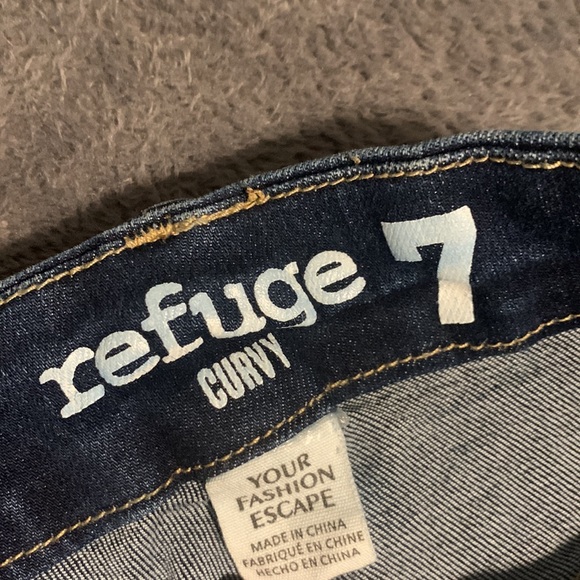 Refuge High Rise Denim Distressed Jeans - Picture 3 of 3